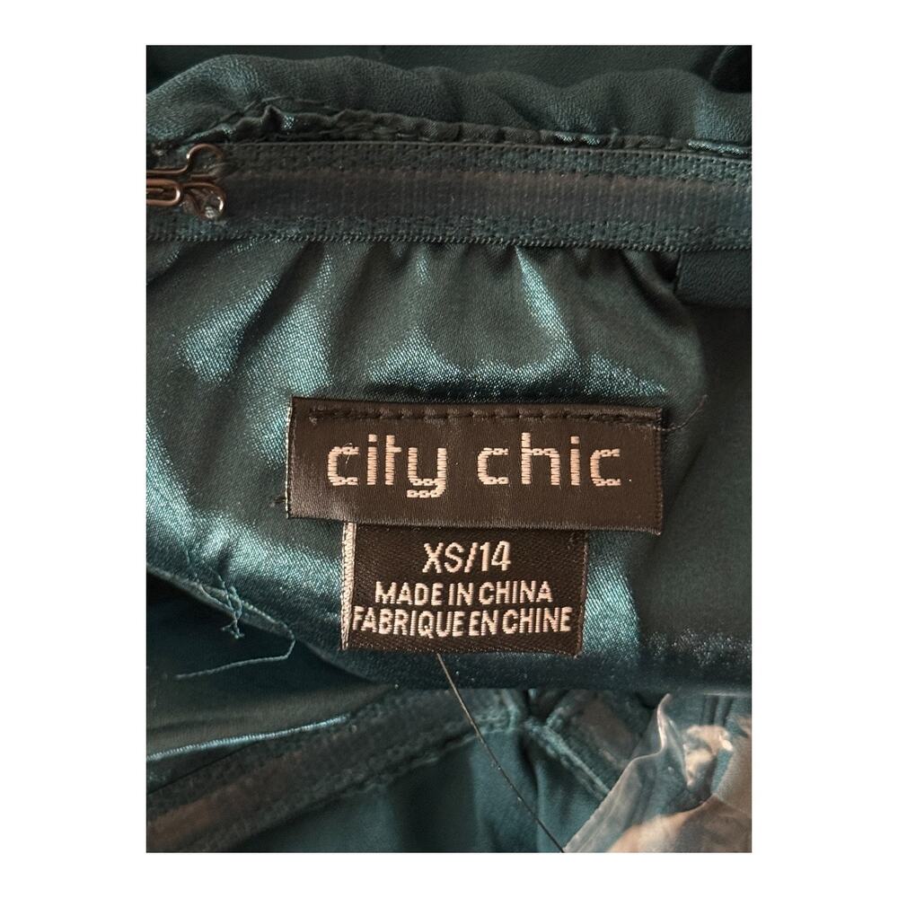 City Chic dress Va Va Voom cold shoulder green size XS 14 - Picture 5 of 9